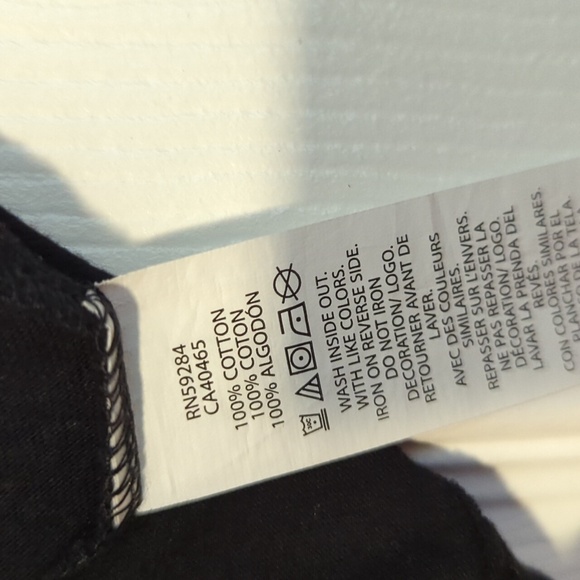 Boys NWOT Children's Place Black 1st Day or Kindergarten T-shirt Size Small - Picture 4 of 5